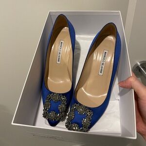 Manolo Blahnik Hangisi Electric Blue Authentic Heels